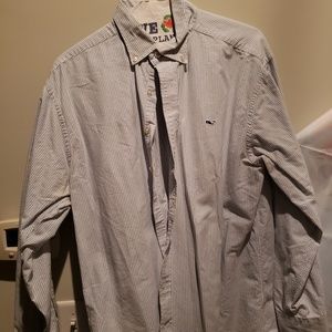 Like new: vineyard vines dress shirt